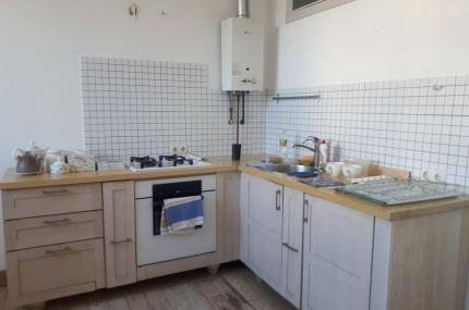 Продажа Изолированная 2-комнатная квартира, Центр